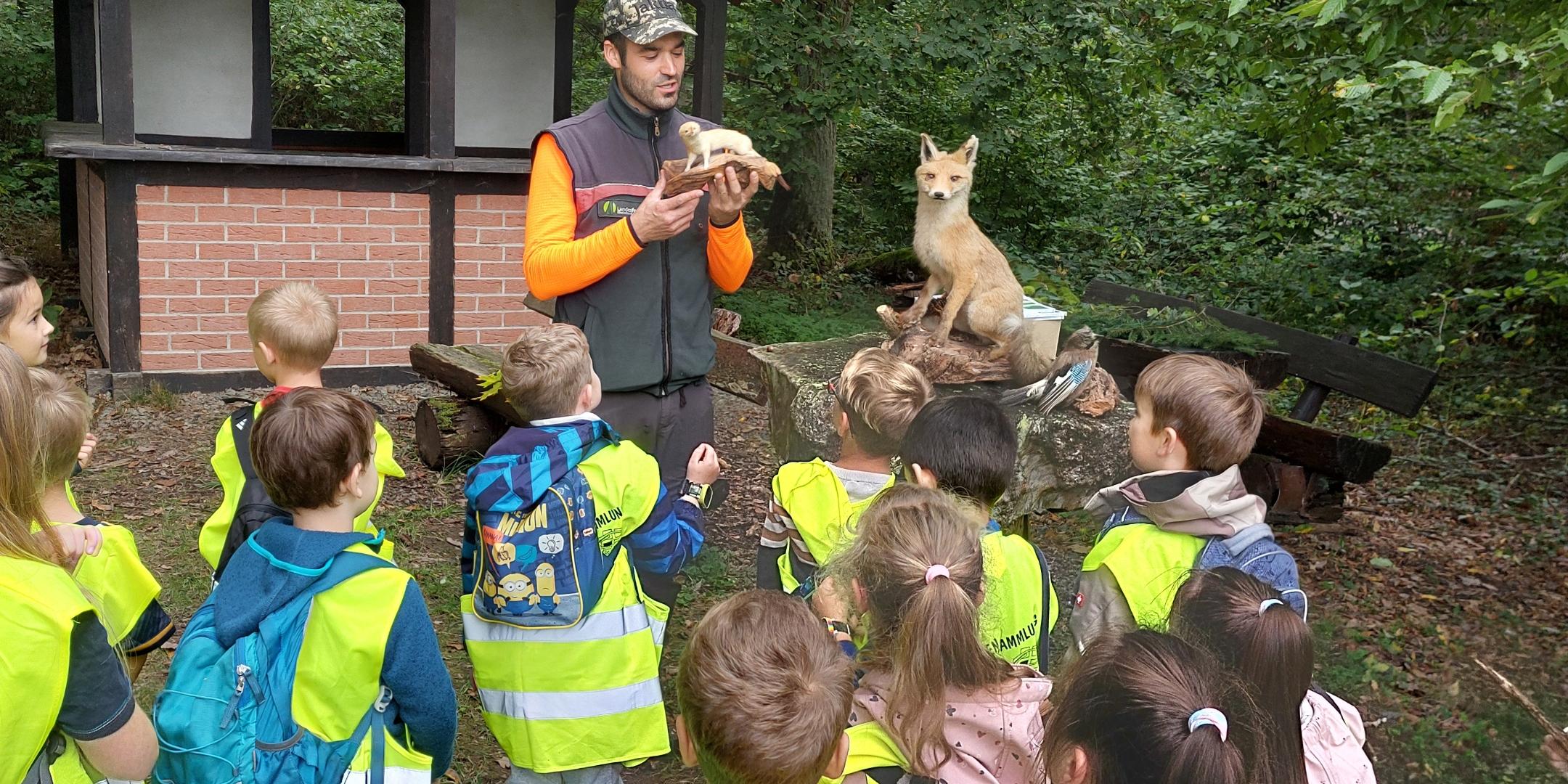 Basteltreff mit Förster